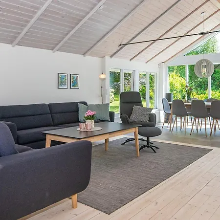 6 Person In Hojslev-by Traum Højslev