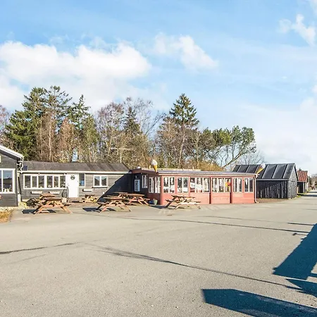 6 Person In Hojslev-by Traum * Højslev